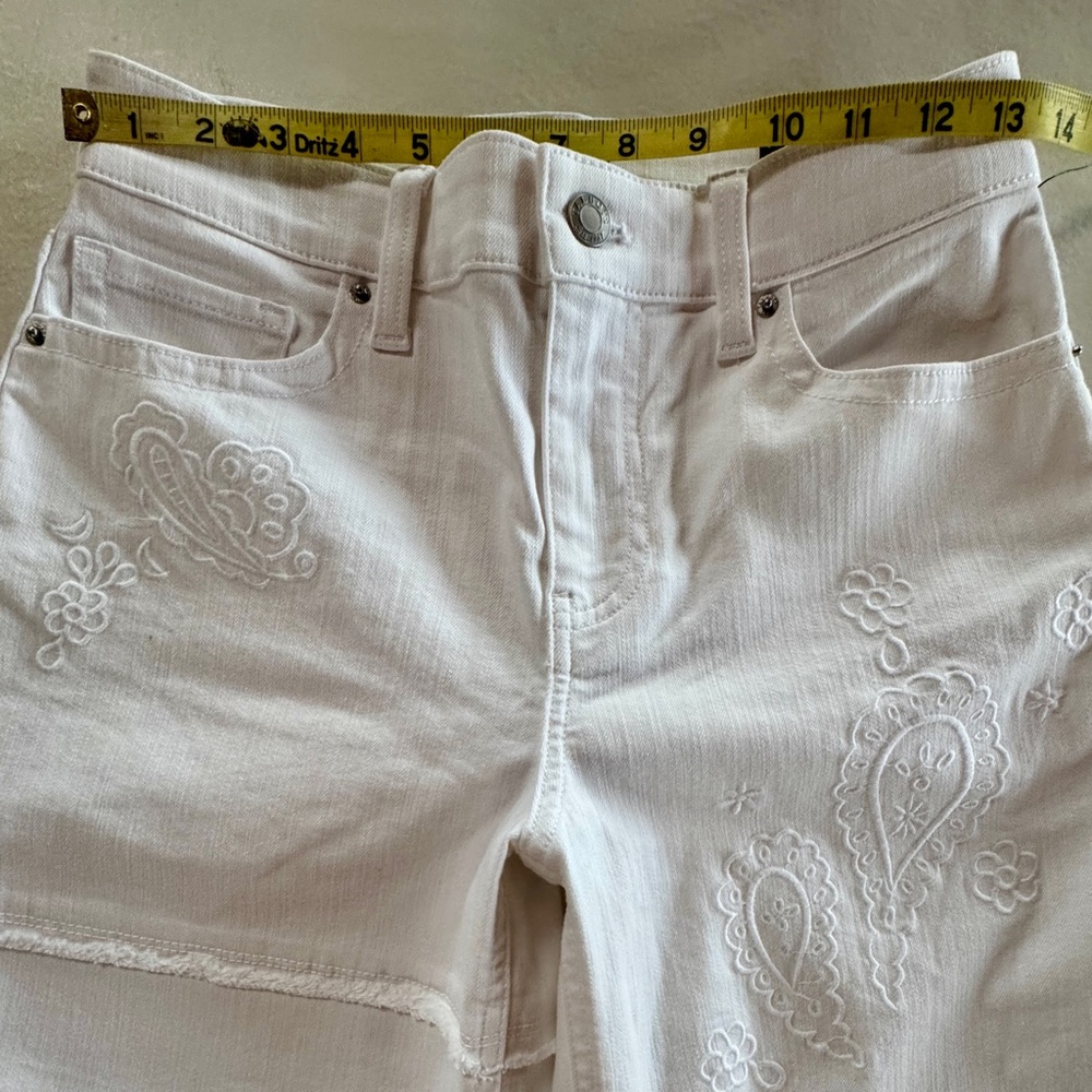 NWT TALBOTS PIECED EMBROIDERED WIDE LEG CROP JEANS WHITE (2P) - Picture 6 of 12
